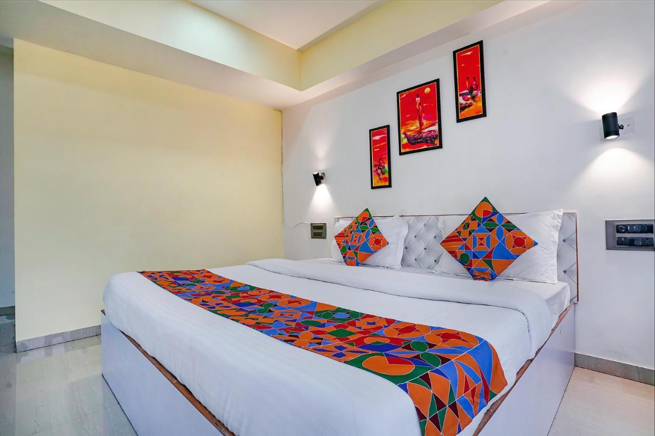 Hotel Fabexpress White House - Nr Midc Khargar Koparpāda Zewnętrze zdjęcie
